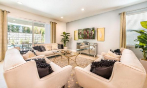 Cute 6 Bdrm Home with Pool Oasis in Encore